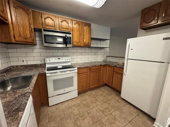 Foto del edificio - 33 Scarborough Ln