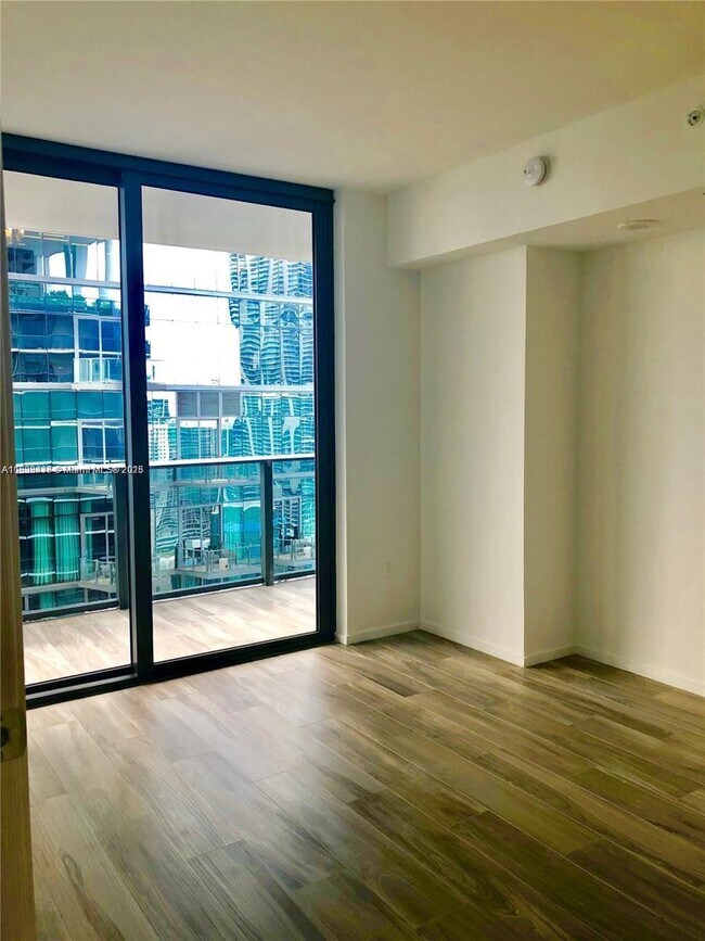 Building Photo - 801 S Miami Ave