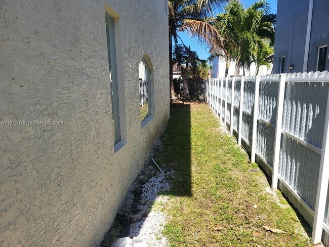 Foto del edificio - 15843 SW 139th St