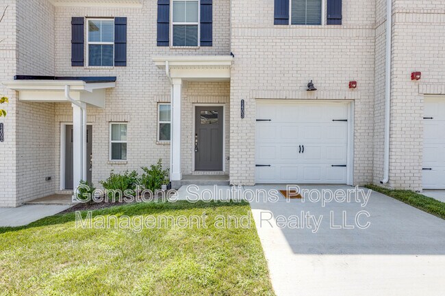 Foto del edificio - 204 Douglas Bend Rd