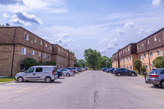 Foto del edificio - 9480 Bay Colony Dr