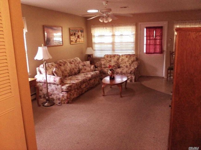 Building Photo - 229 Blackpool Ct