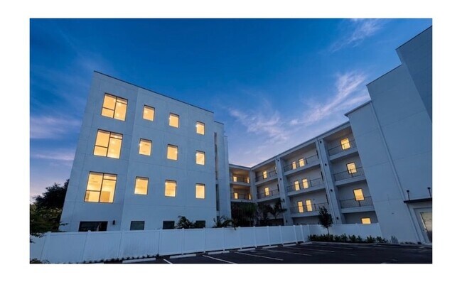 Foto del edificio - 821 16th St N