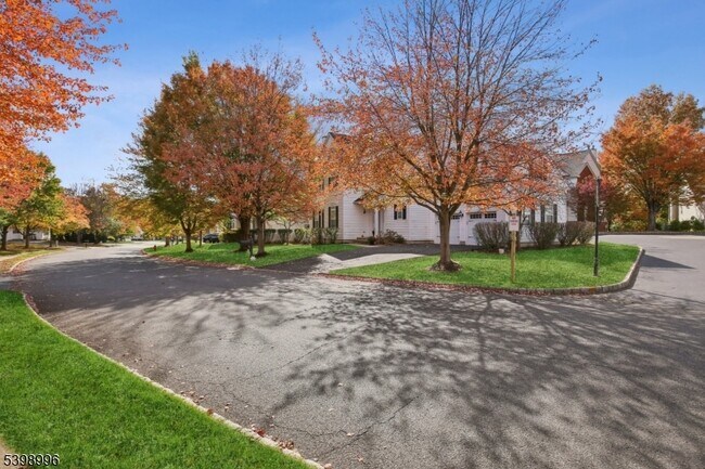 Foto del edificio - 12 Hansom Rd