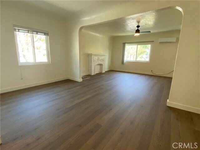Building Photo - 5103 Lindsey Ave
