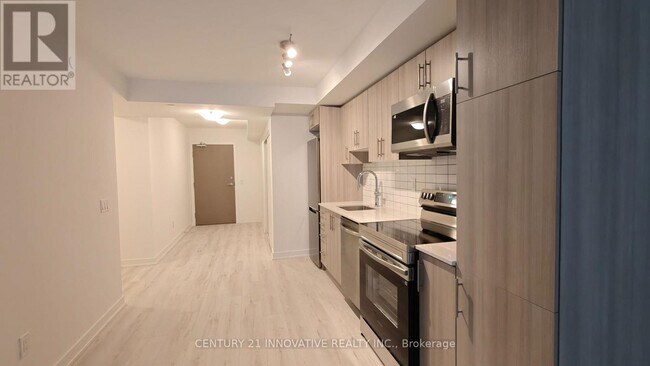 Photo du bâtiment - 1010 Sandy Beach Rd