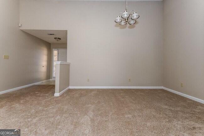 Building Photo - 6334 Breckenridge Run