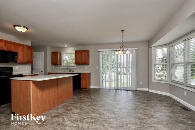 Building Photo - 128 Homefield Lake Court