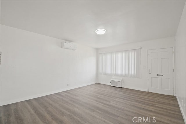 Building Photo - 902 W Olive Ave