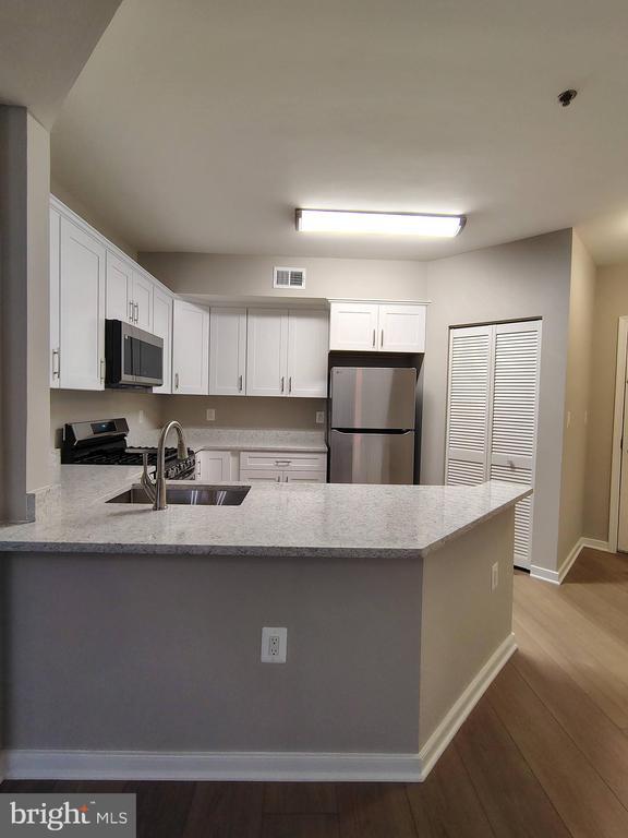 Foto del edificio - 1641 International Dr