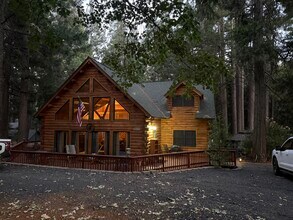 Building Photo - 6072 Guilford Cir