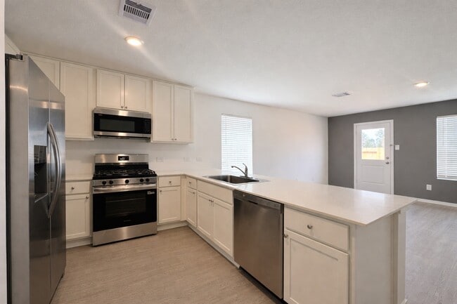 Foto del edificio - 15679 Plum Brk Dr