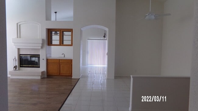 Building Photo - AMAZING GREEN VALLEY SINGLE STORY WITH PRI...