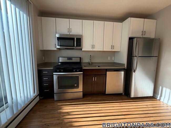 Building Photo - 9 Bronsdon St