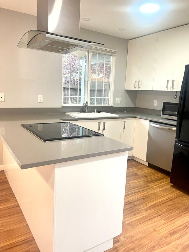 Building Photo - 6612 Briartree Way