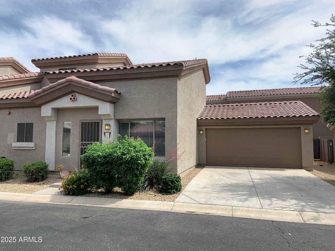 Foto principal - 7977 W Carolina Dr