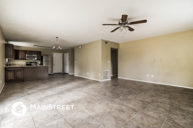 Building Photo - 2324 Yule Tree Dr