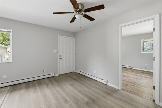 Foto del edificio - 8820 E 45th St