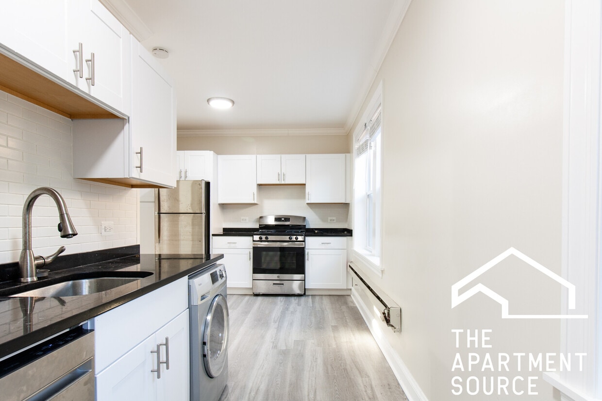 Photo - 837.5 West Cornelia Ave. Unit 3S