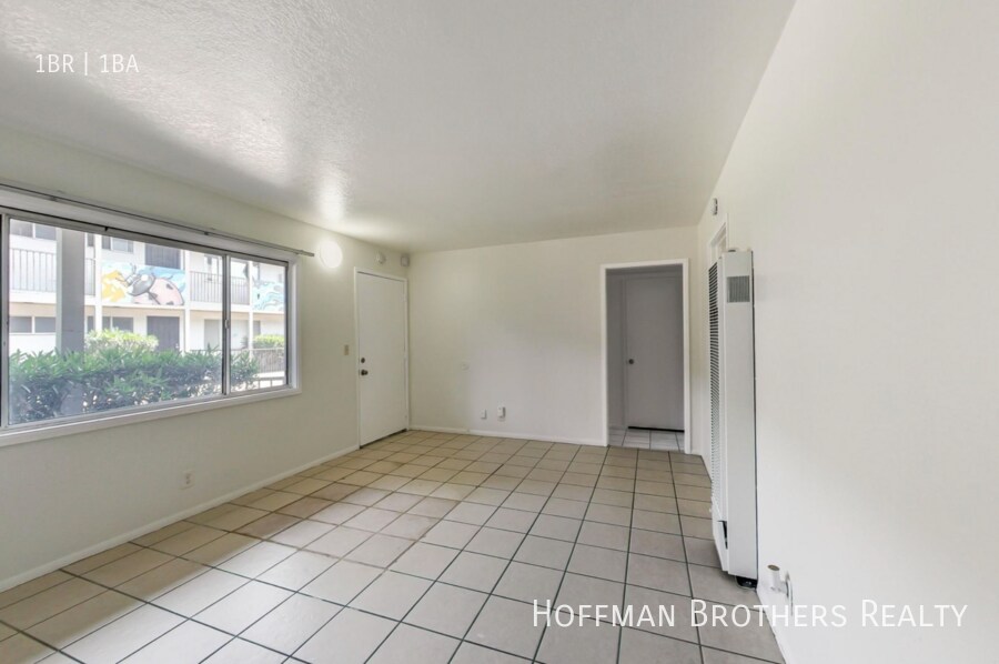 Foto principal - 2554 E 16th St