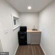 Building Photo - 2317 Callow Ave