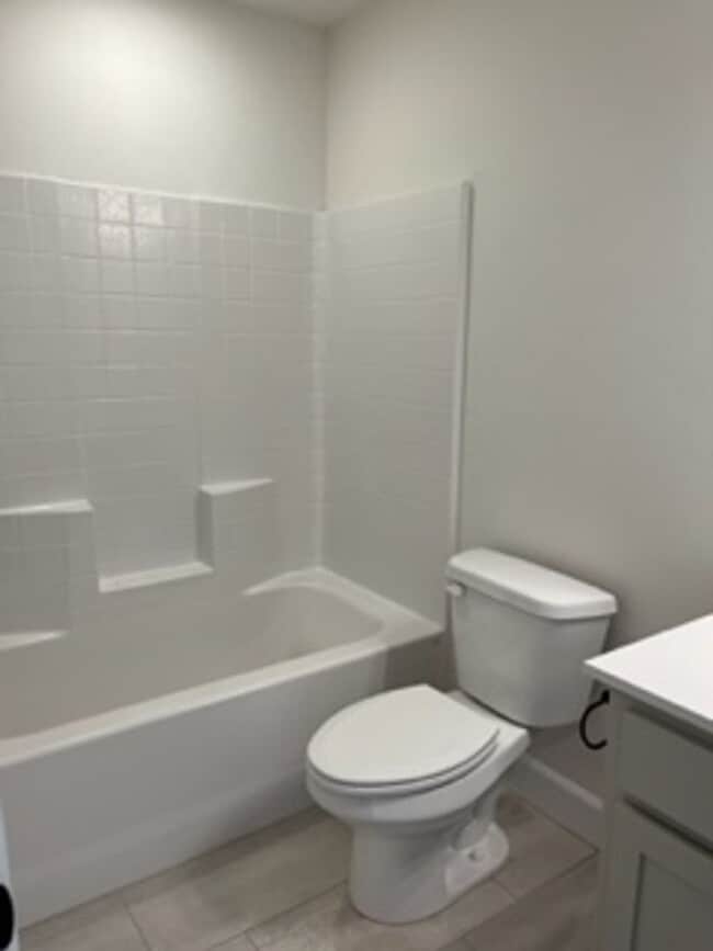 Building Photo - FIRST MONTH FREE - Beautiful New Home!