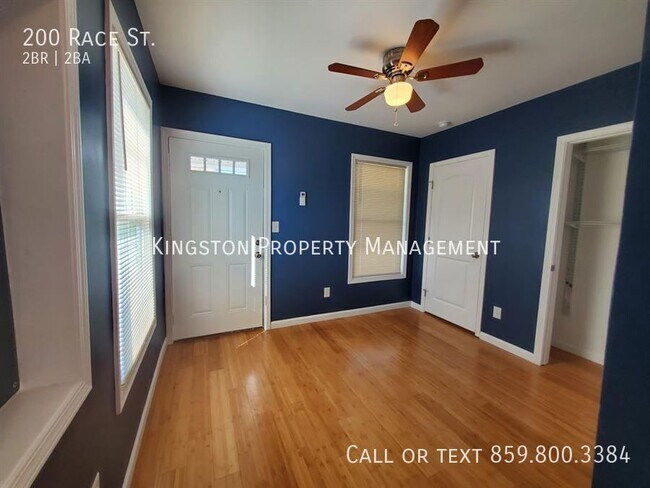 Foto del edificio - Beautiful 2 Bedroom 2 Bathroom! 1/2 OFF SE...