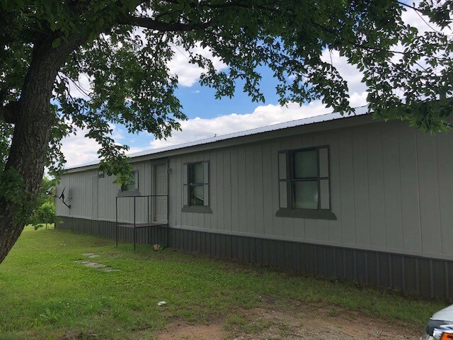 Primary Photo - 10916 County Rd 1515