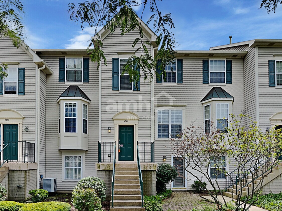 Primary Photo - 1817 Grandview Pl