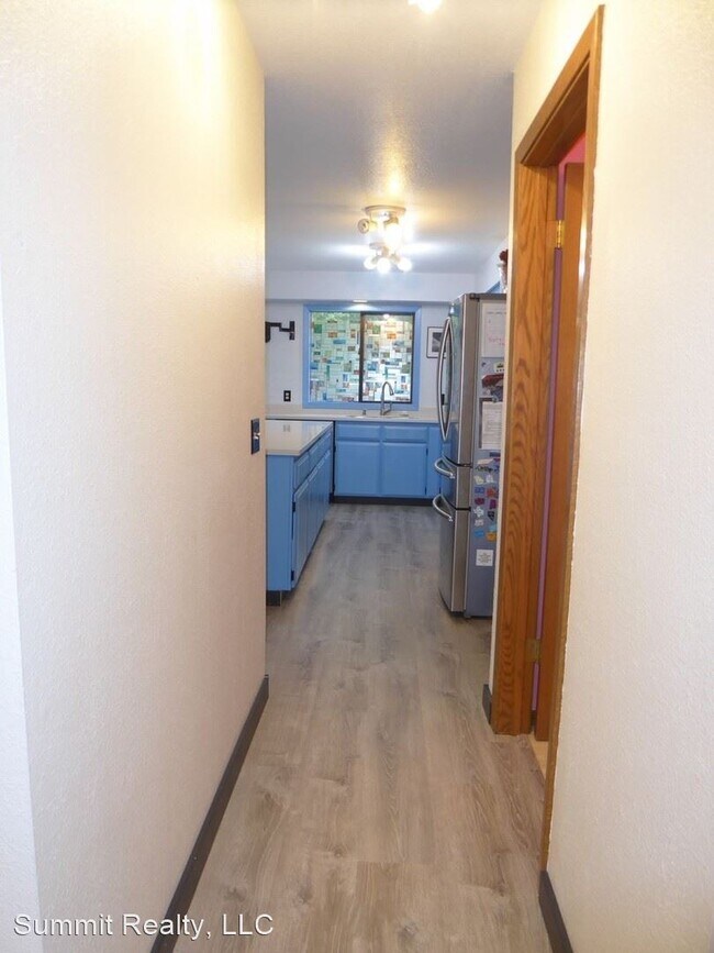 Building Photo - 3 br, 1.5 bath House - 4436 Mendenhall Blvd