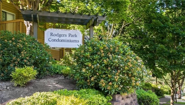 Photo - Secluded, Private Townhouse in Queen Anne