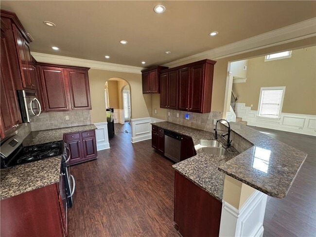 Building Photo - 352 Plymstock Dr