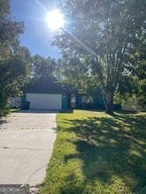 Building Photo - 108 Acorn Ct