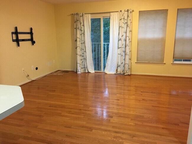 Foto del edificio - SPACIOUS TOWNHOUSE IN GERMANTOWN