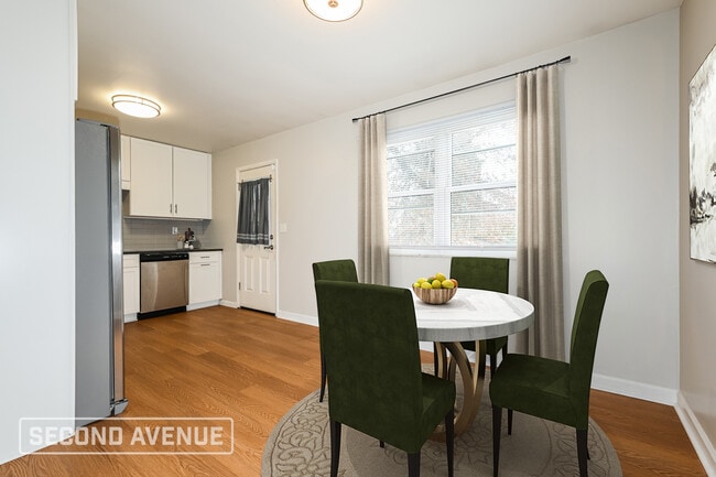 Building Photo - 1405 Cavitt Rd