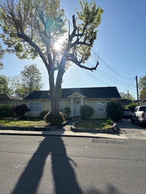 Building Photo - 860 Harle Ave NW