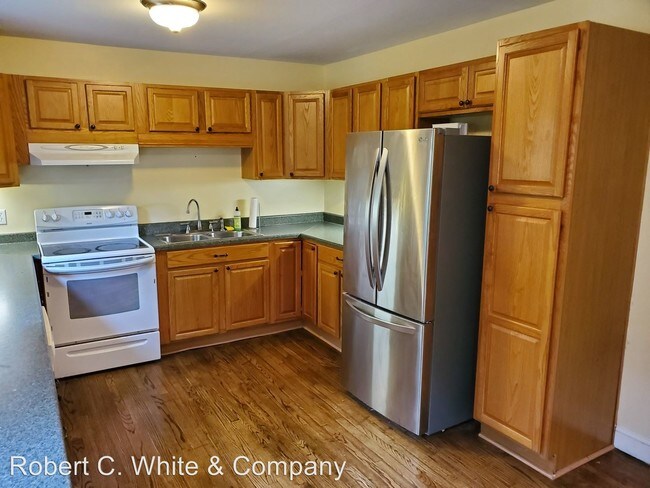 Foto del edificio - 3 br, 1.5 bath House - 177 East Ridge Road