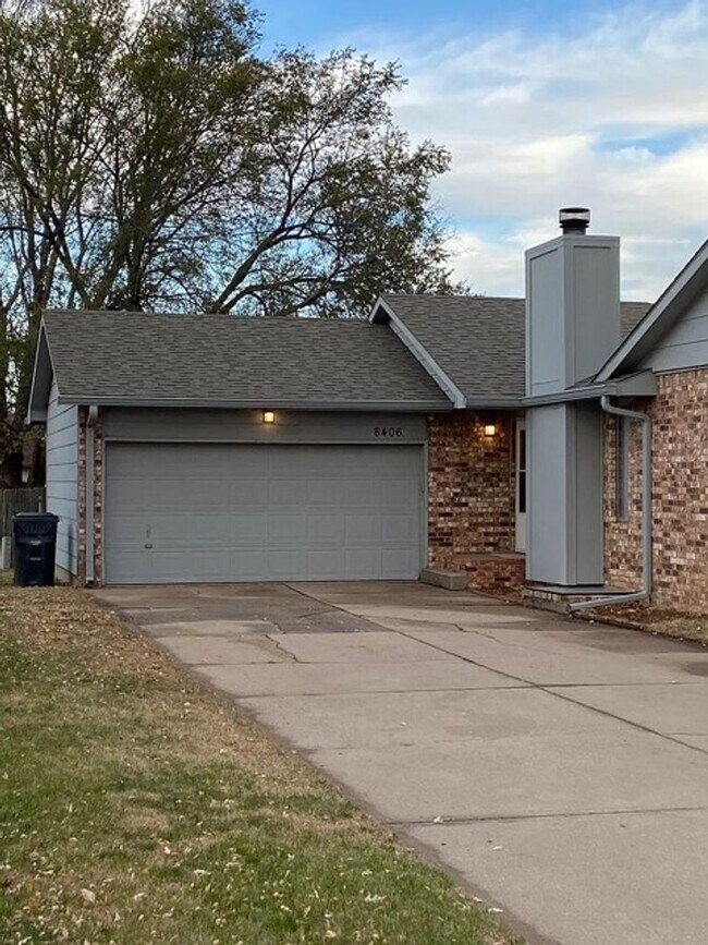 Foto del edificio - 8404-8406 W Thurman