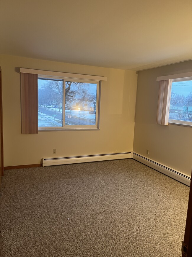 Foto del edificio - 2994 Elmwood Ave