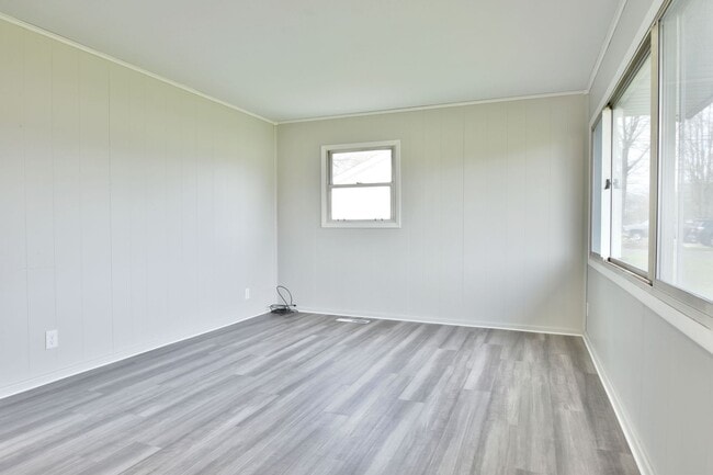 Building Photo - HOUSE for RENT in Champion Twp!