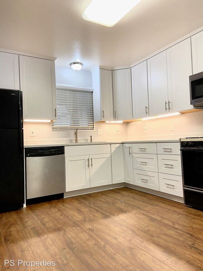 Foto del edificio - 13417 Mountain View Ave NE