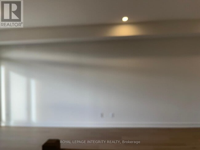 Building Photo - 552 Tahoe Hts