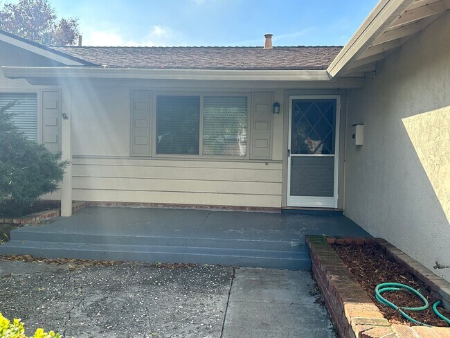 Building Photo - Nice home in South Livermore