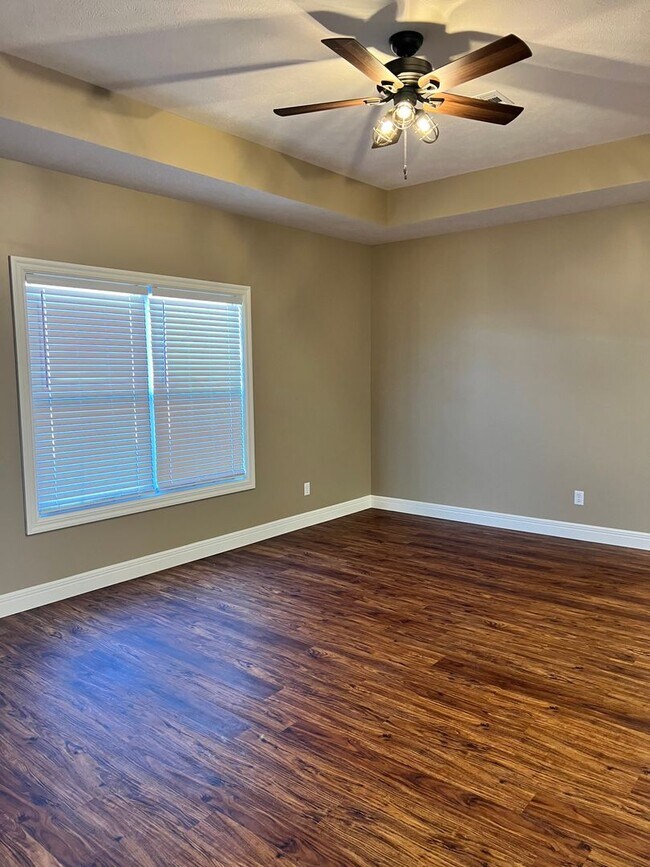Building Photo - New Construction~Don't Miss Out!