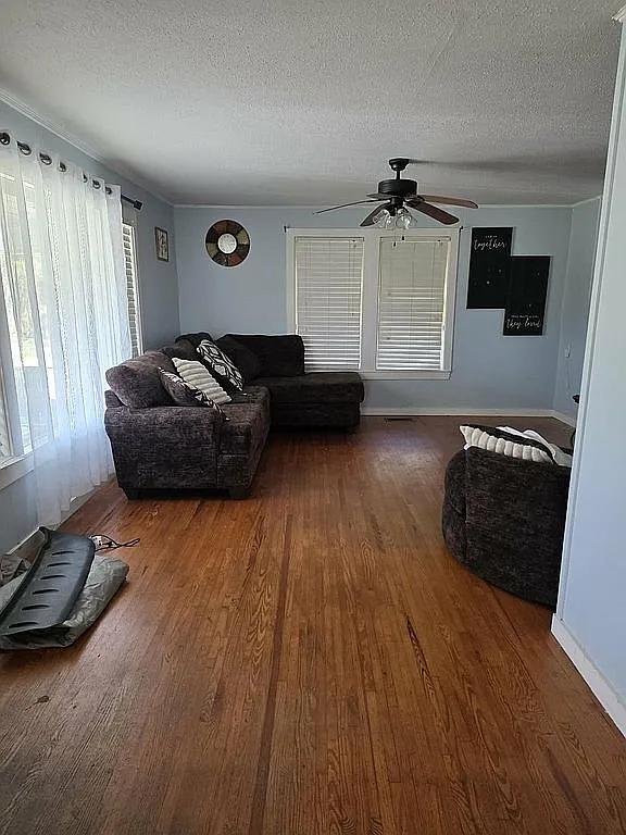 Building Photo - 40062 Hamilton Rd