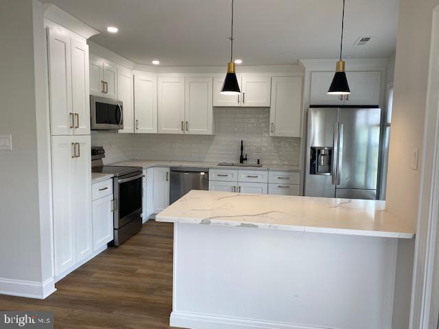 Building Photo - 129 N Park Rd