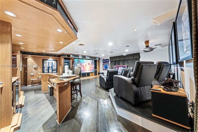 Foto del edificio - 5820 Palm Tree Rd