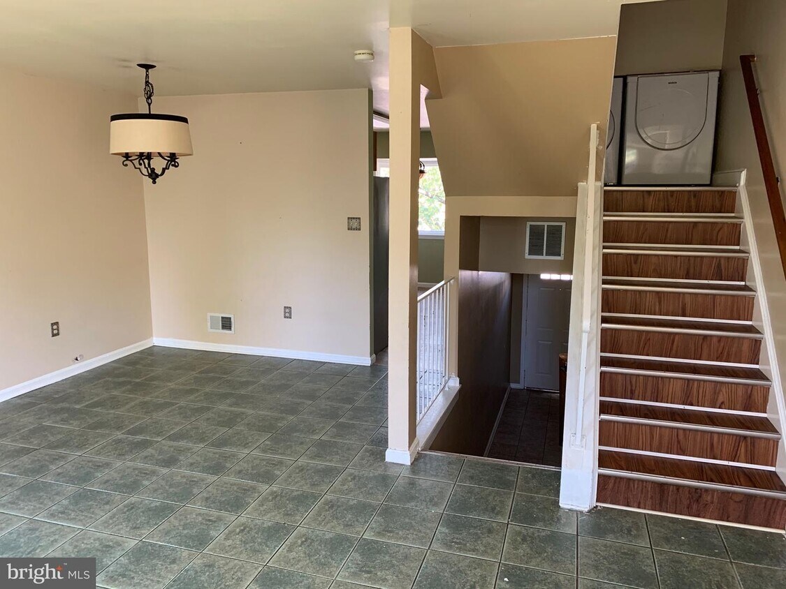 Foto principal - 7908 Brighton Way