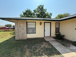 Building Photo - 7236 Montgomery Dr