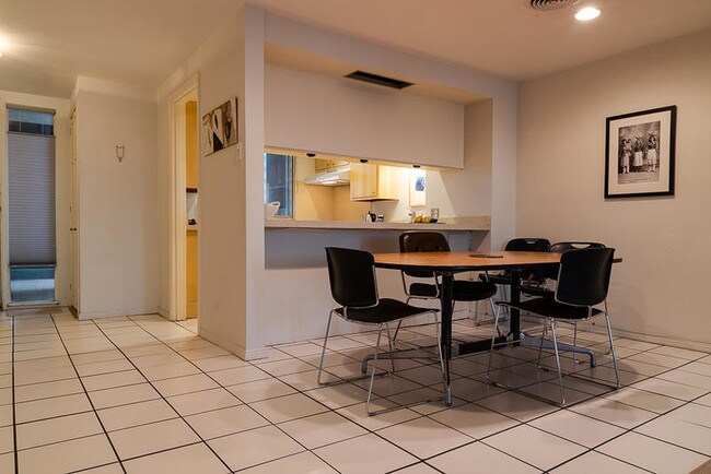 Foto del edificio - 600 Alcalde Pl SW